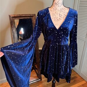 VELVET V-NECK STAR & MOON PATTERN BELL SLEEVE ROMPER